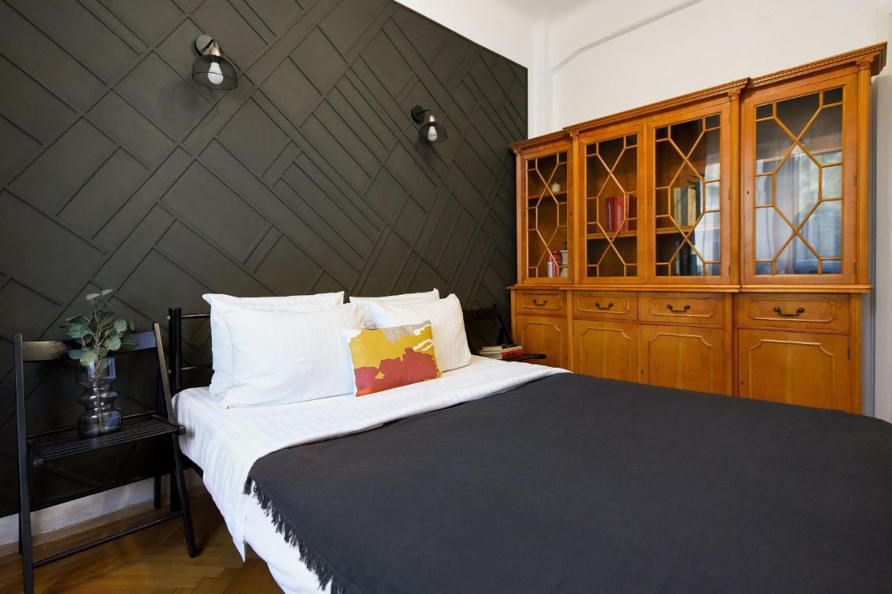 Stylish & Spacious Apartment Near The Old Town - A Touch Of History, A Dash Of Modernity Букурещ Екстериор снимка