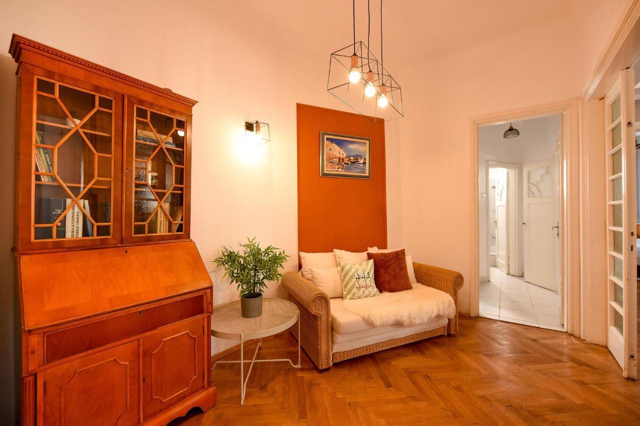 Stylish & Spacious Apartment Near The Old Town - A Touch Of History, A Dash Of Modernity Букурещ Екстериор снимка